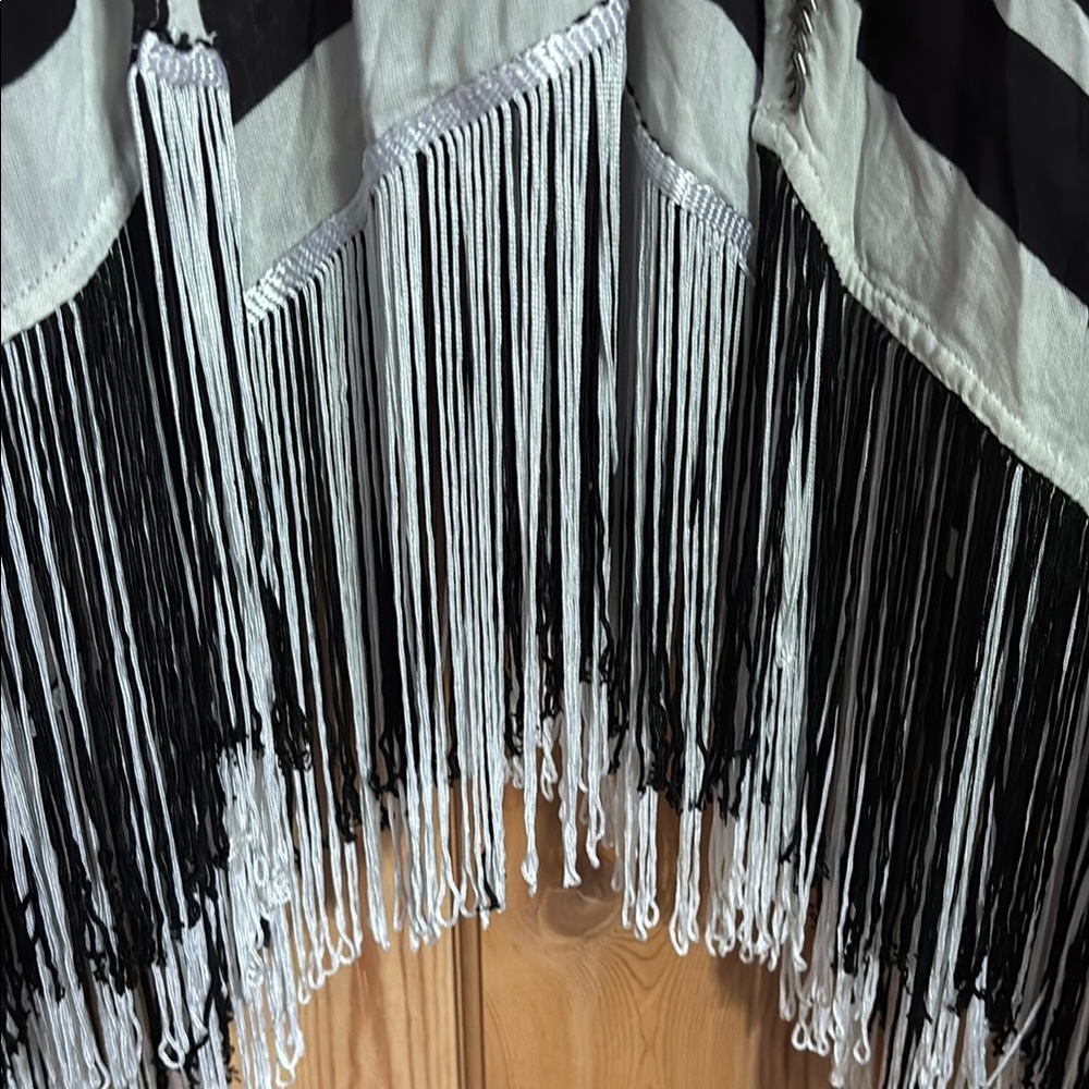 Aphorism Black and White Asymmetrical Kimona - Picture 5 of 6